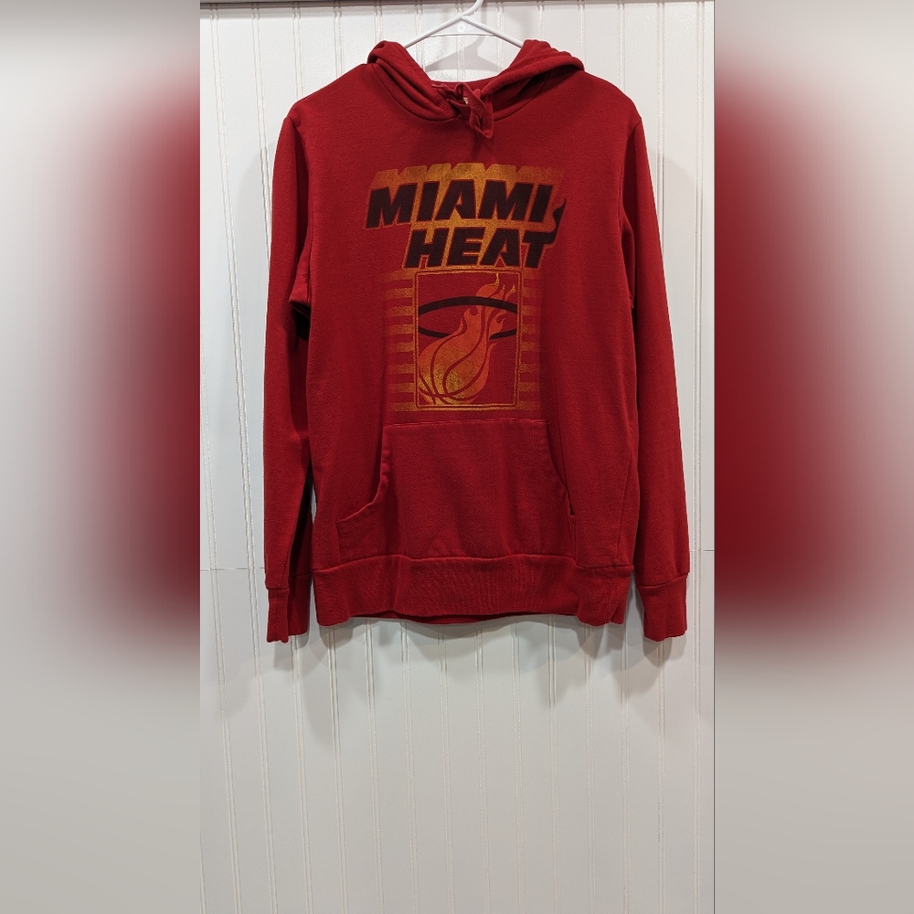 MIAMI HEAT MENS MEDIUM RED HOODIE NBA HARDWOOD CLASSIC